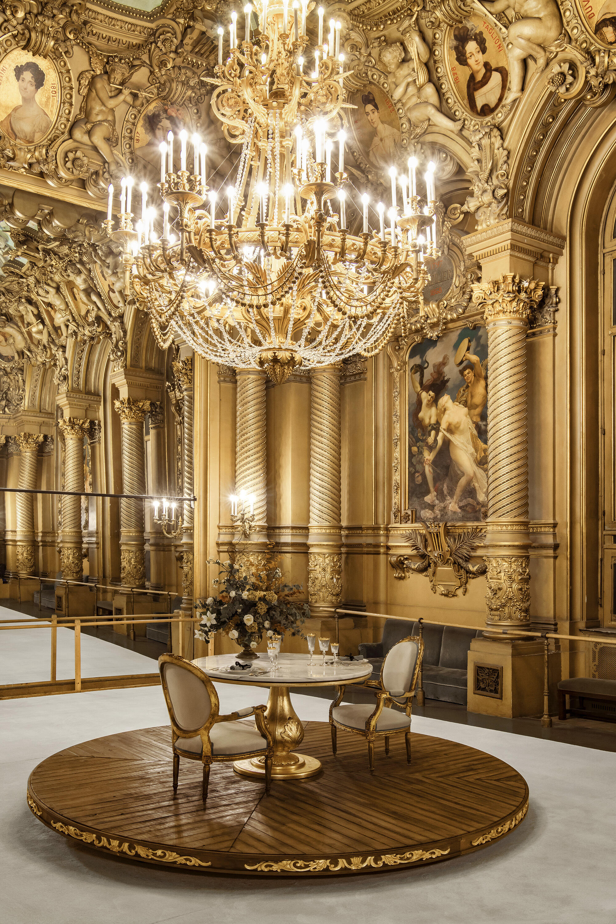 Airbnb abre reserva para hospedagem na Ópera de Paris durante uma noite